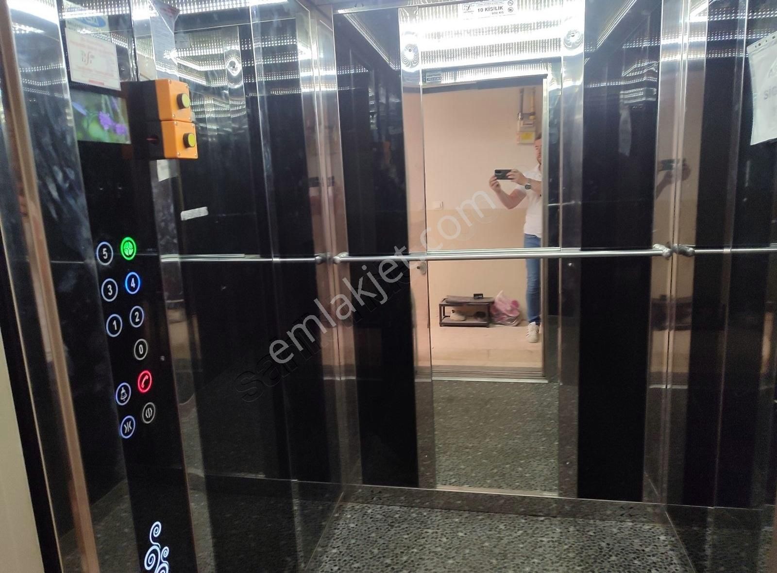 Asel'den Yeni Şehir Hast- Diş Hastanesi Karşısında 1+1 Sıfır Eşyalı D. - Görsel 4