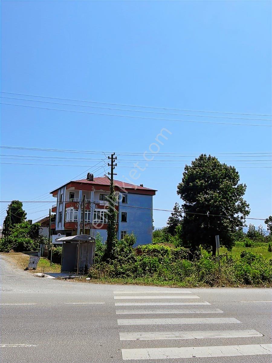 Görgülü Emlaktan Satılık Ev Ve Arsa Asvalta Cephe