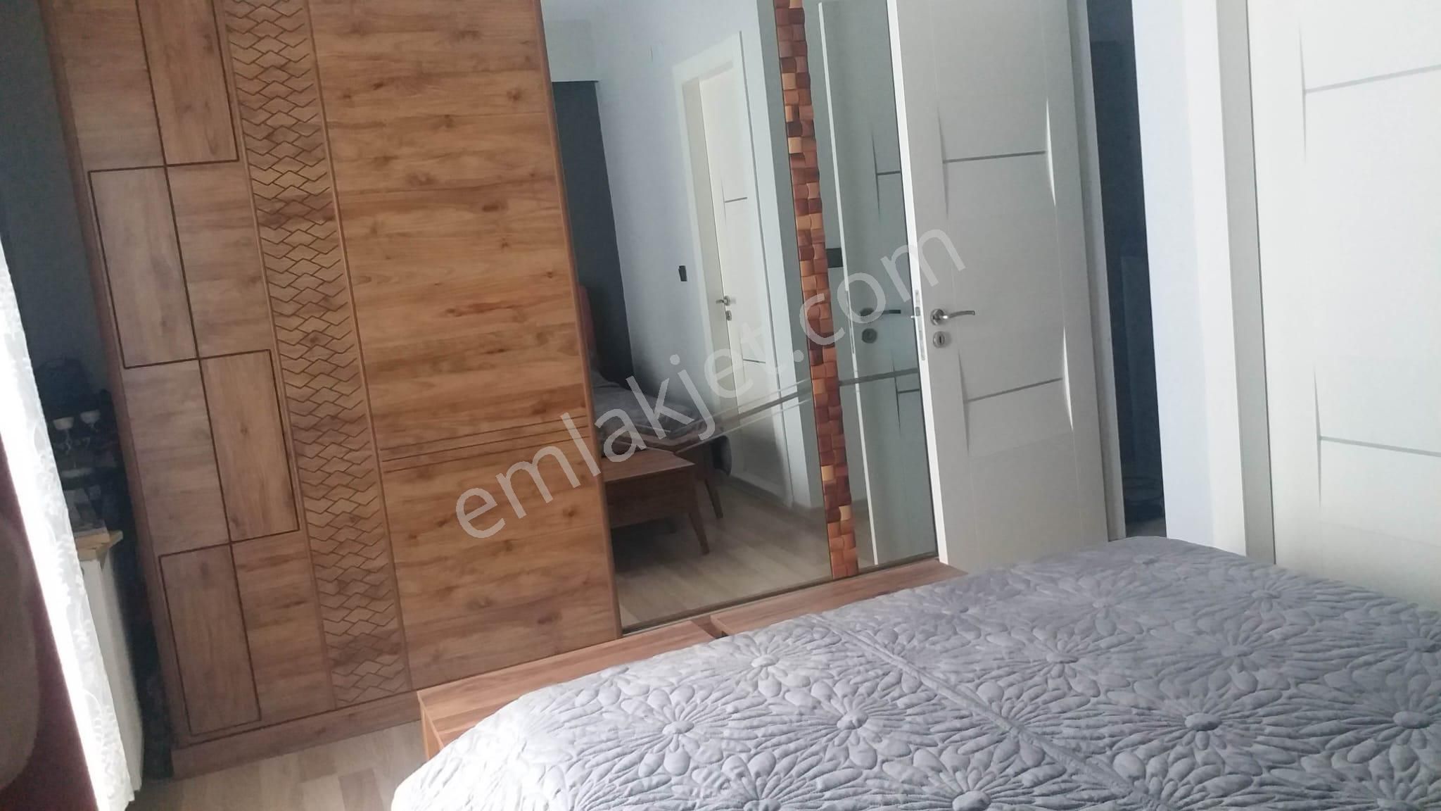 Örnekköy İmbatlı Anadolu Cad. Sine Yakın Satılık 3+1- 130m2 İlan No. 02 81 ) Fiyat. 5.600 Tl.