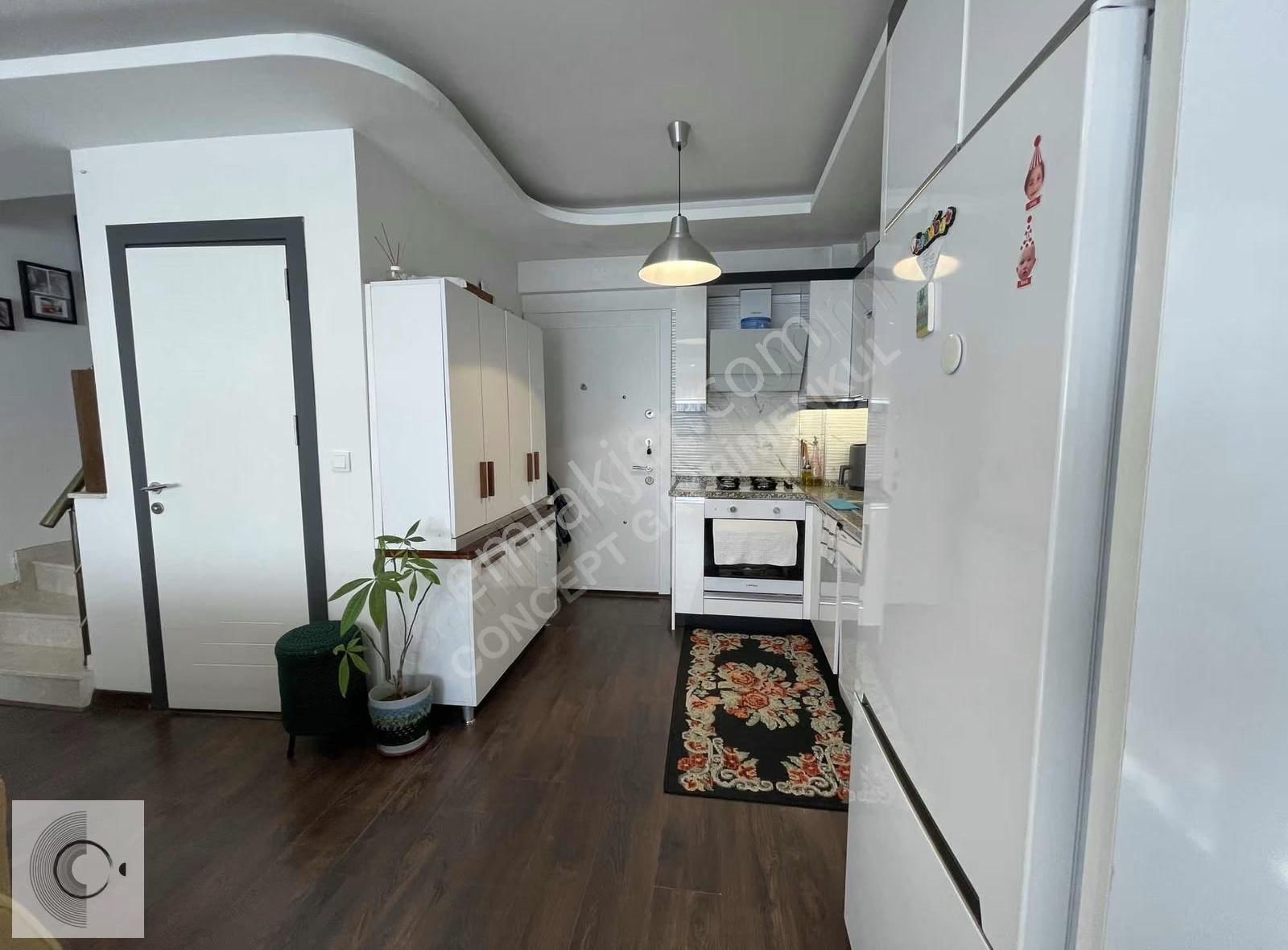 İzmir Yenifoça Doğa Manzaralı Satılık 2+1 Villa - Görsel 4