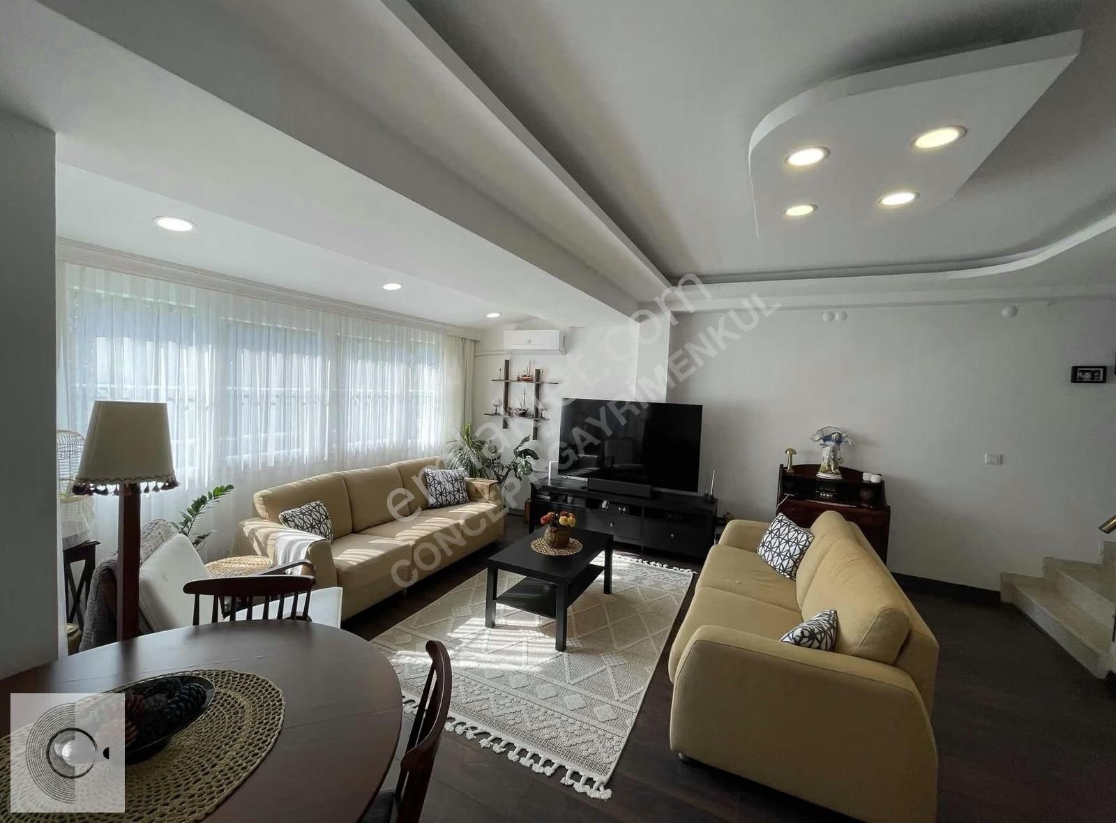 İzmir Yenifoça Doğa Manzaralı Satılık 2+1 Villa - Görsel 32