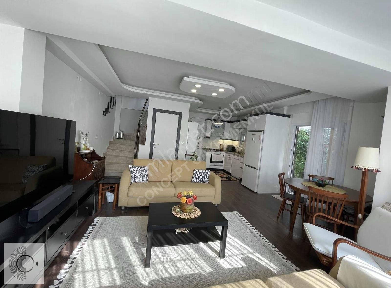 İzmir Yenifoça Doğa Manzaralı Satılık 2+1 Villa - Görsel 15