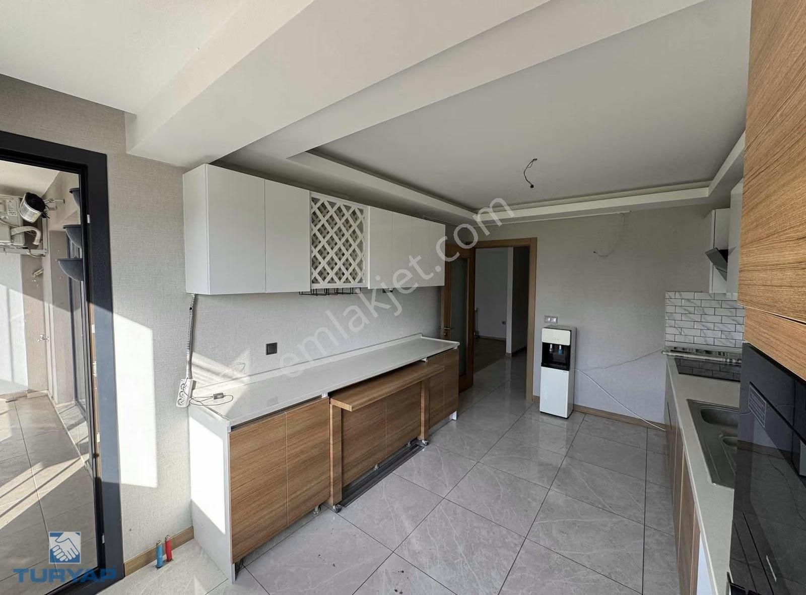 İzban Yakını Havuzlu Güvenlikli Sitede Kiralık 4+1 Daire - Görsel 18