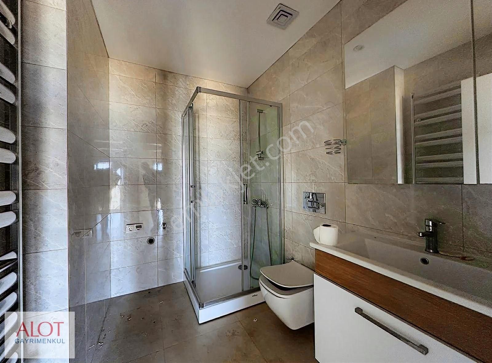 Kiralık 3+1 Daire - Hem Boğaz Manzarası Hem Cadde Bloklar - - Görsel 5