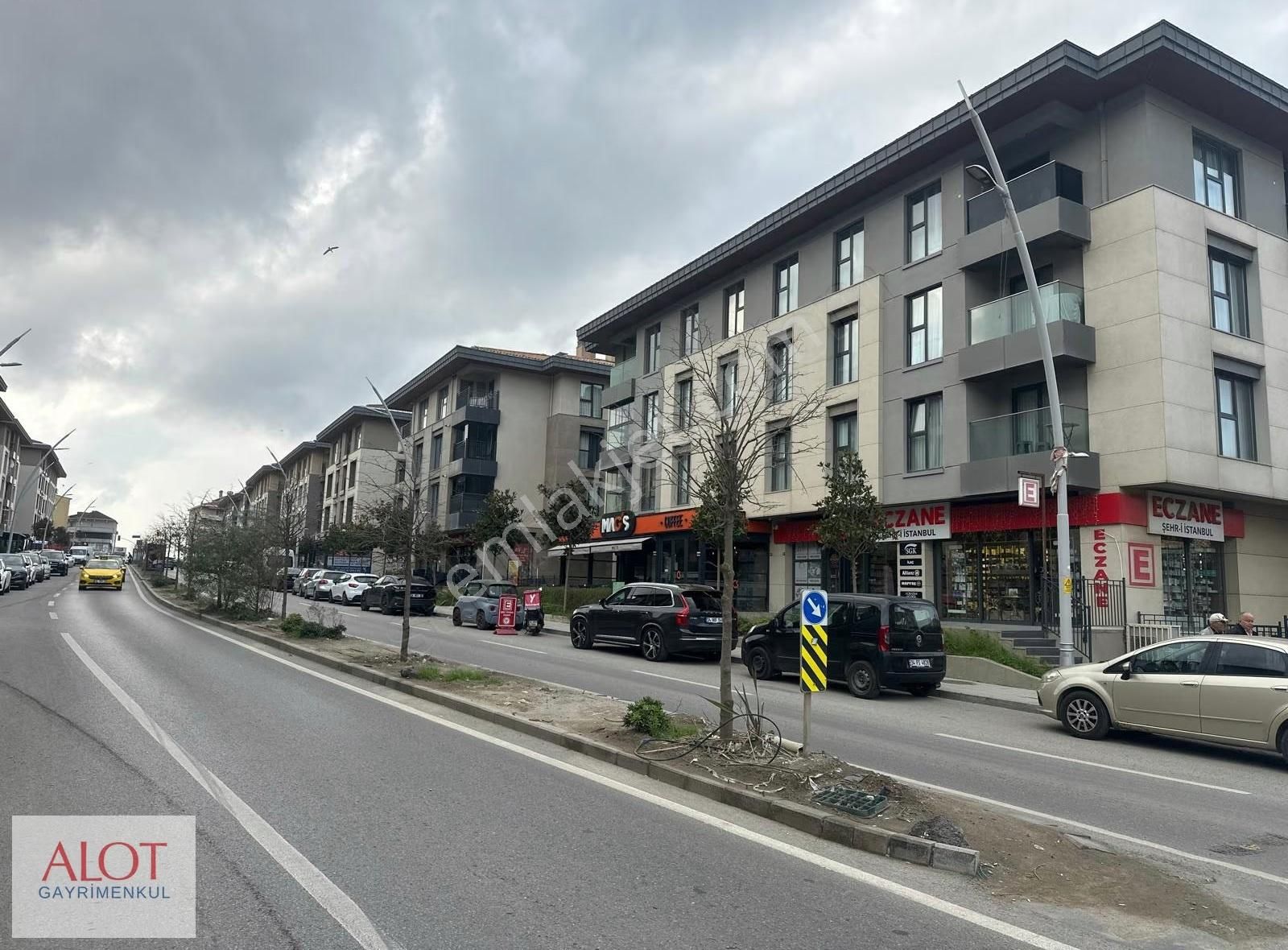 Kiralık 3+1 Daire - Hem Boğaz Manzarası Hem Cadde Bloklar - - Görsel 4