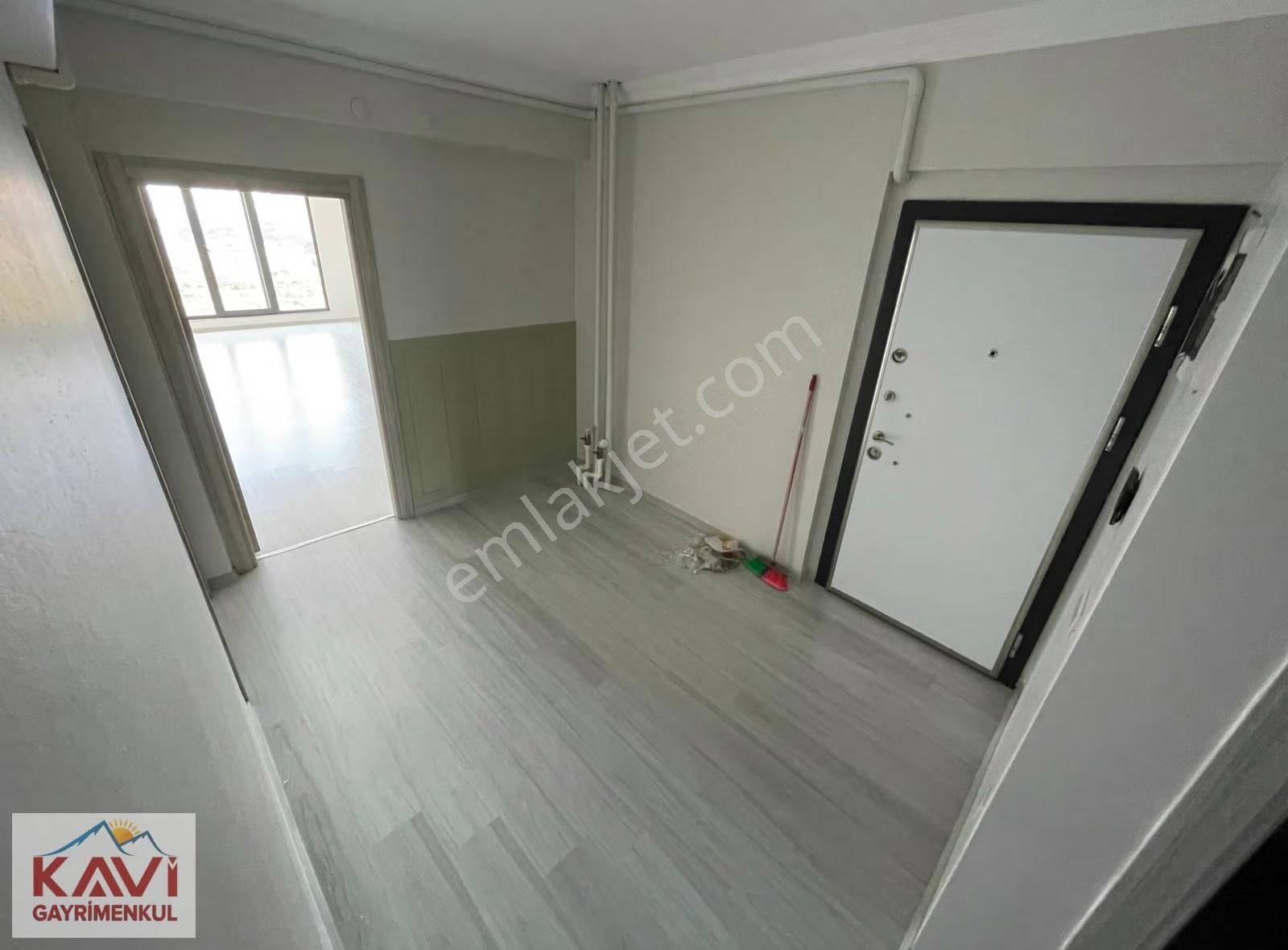 Karşıyakada 3+1 Kiralık Geniş Daire / Kavi Gayrimenkulden - Görsel 13