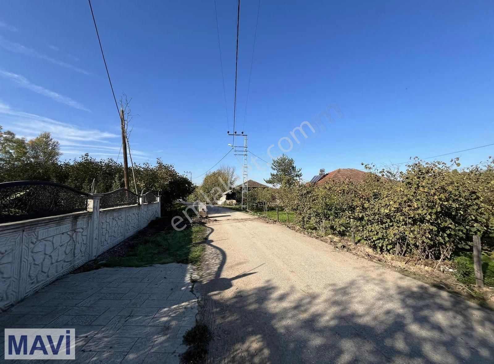 Remax Mavi'den Martinlerde İmar Sınırında 3390 M² Satılık Arazi - Görsel 2