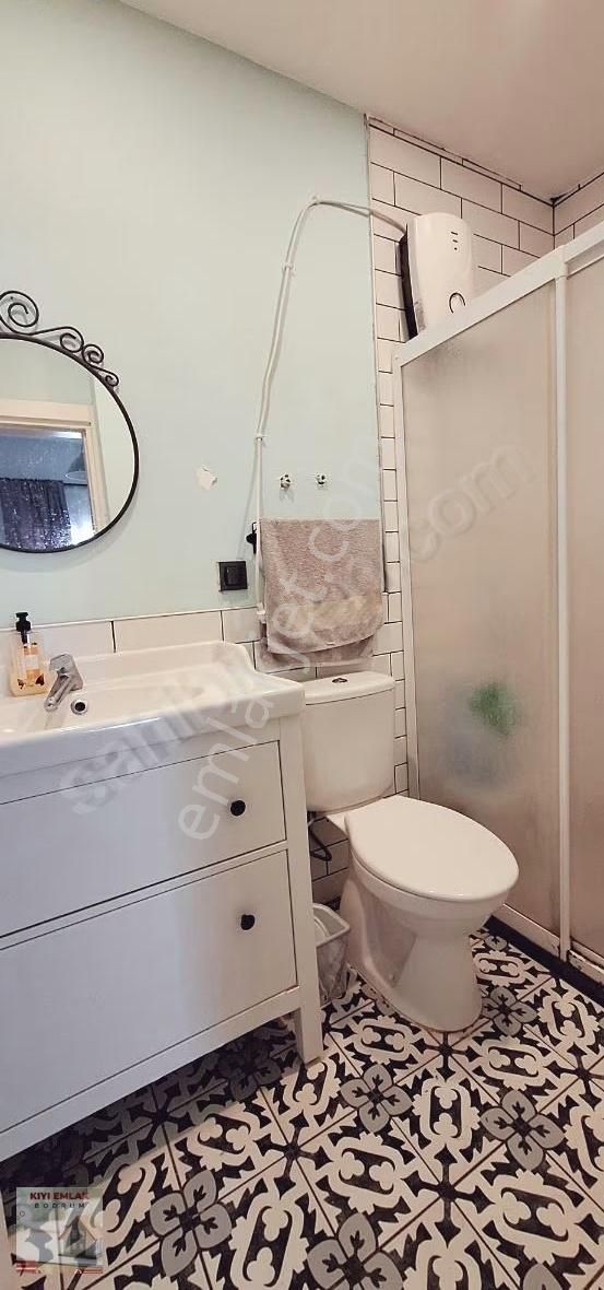 Turgutreis Şehir Merkezinde Eşyalı Kiralık 1+1 - Görsel 7