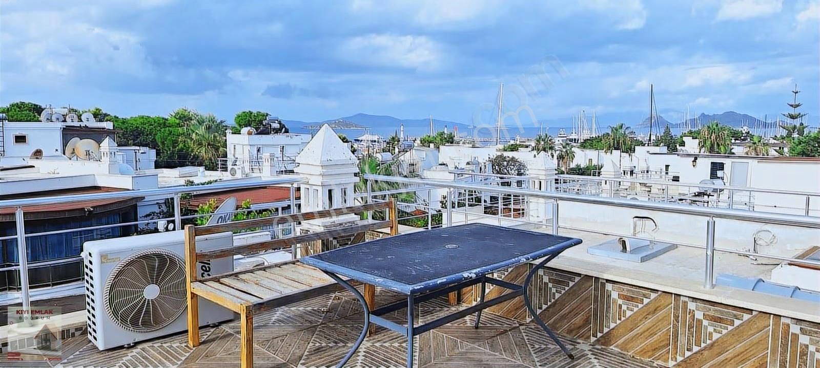 Havuzlu Sitede Üst Dubleks Daire / Denize 3 Dk / Turgutreis - Görsel 20