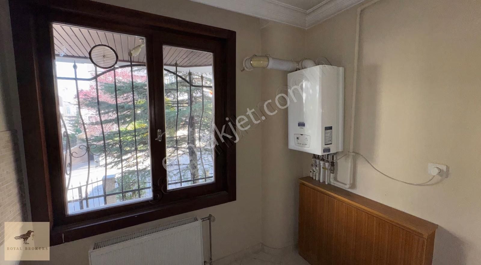 Kiralık, Hilal, 686 Sokak, 4+1, Geniş Ve Bakımlı Genç Binada Boş - Görsel 21