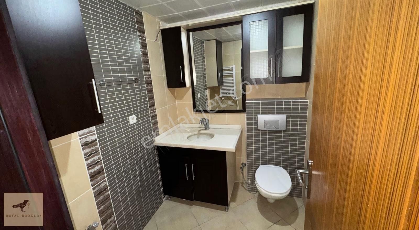 Kiralık, Hilal, 686 Sokak, 4+1, Geniş Ve Bakımlı Genç Binada Boş - Görsel 3