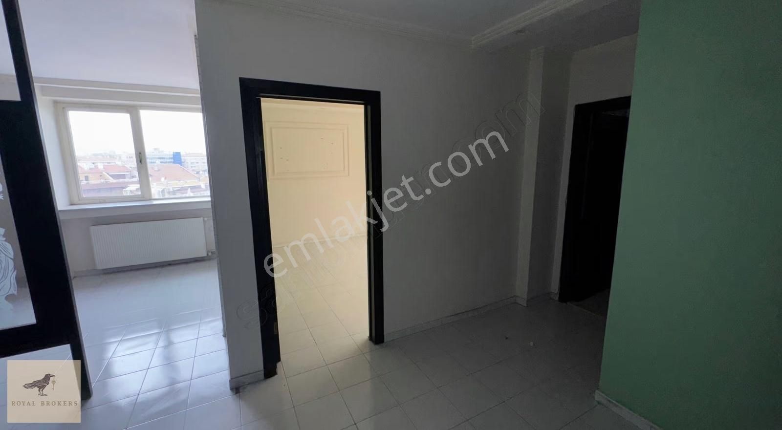 Kiralık, Tunalı Hilmi Cad. Üzerinde Prestijli İş Merkezinde 2+1 - Görsel 3