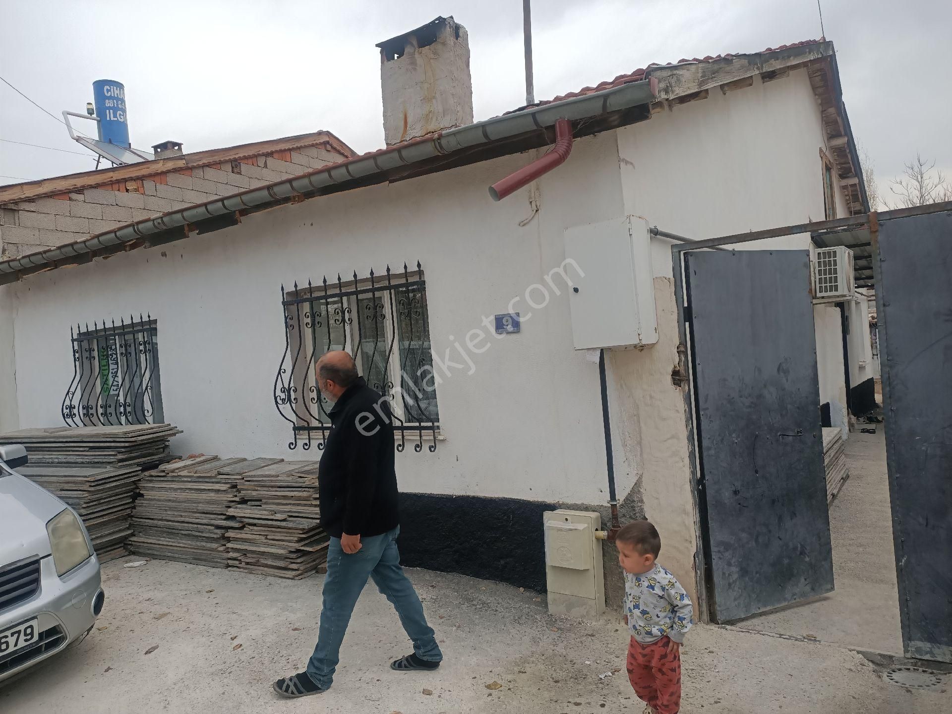 Bahçeli Müstakil Ev