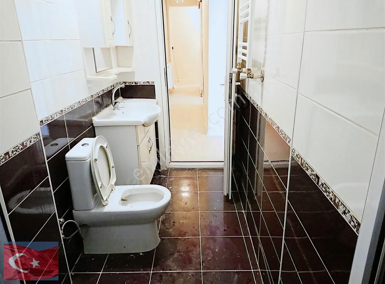 Kocamustafaşa Merkezi Konum Müstakil Bahçeli 90mk 2+1 - Görsel 27