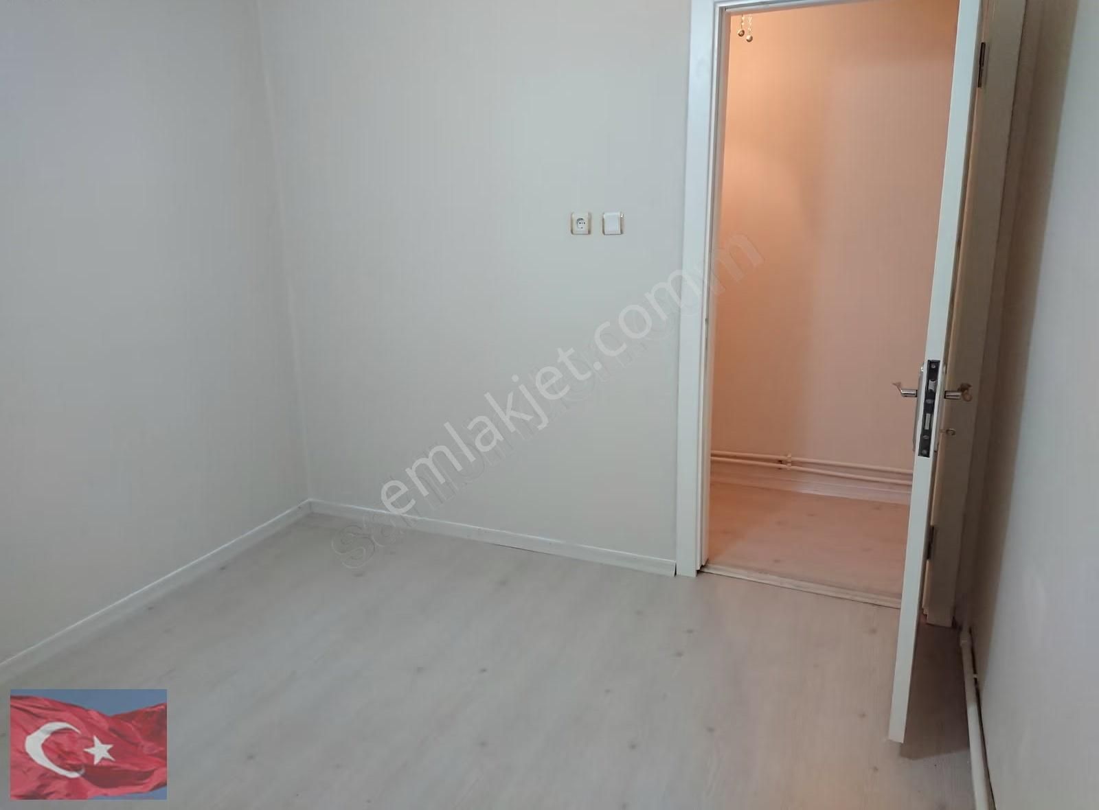 Kocamustafaşa Merkezi Konum Müstakil Bahçeli 90mk 2+1 - Görsel 16