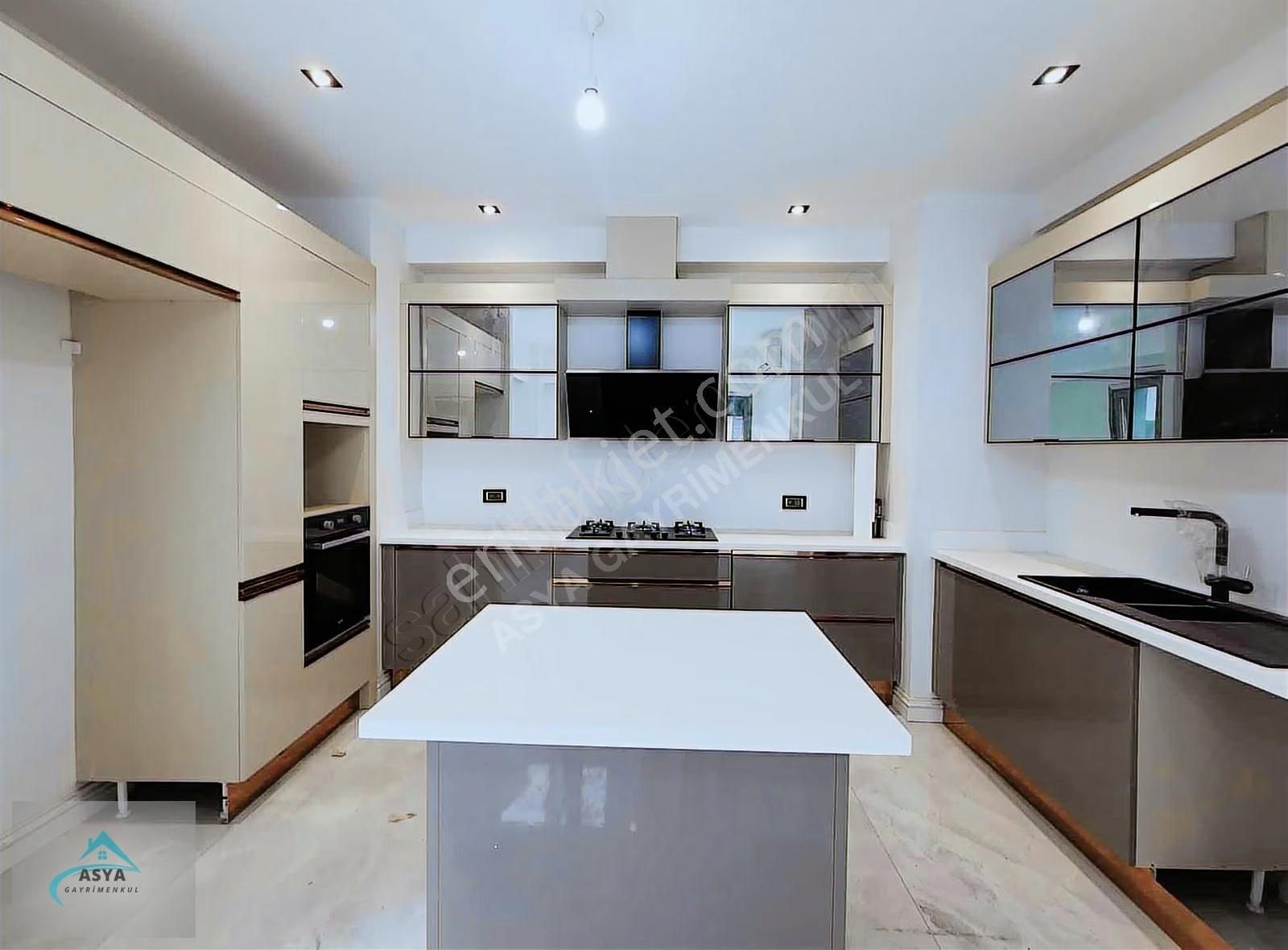 Başakşehir Satılık Villa Müstakil Bahçeli Akıllı Ev Sistemli