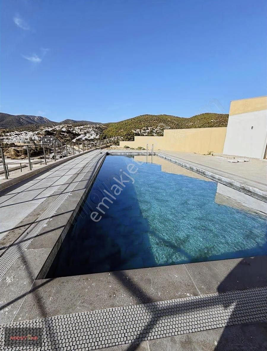 Oasisin Üstünde Satılık Tek Kat 4+1 Villa - Görsel 9