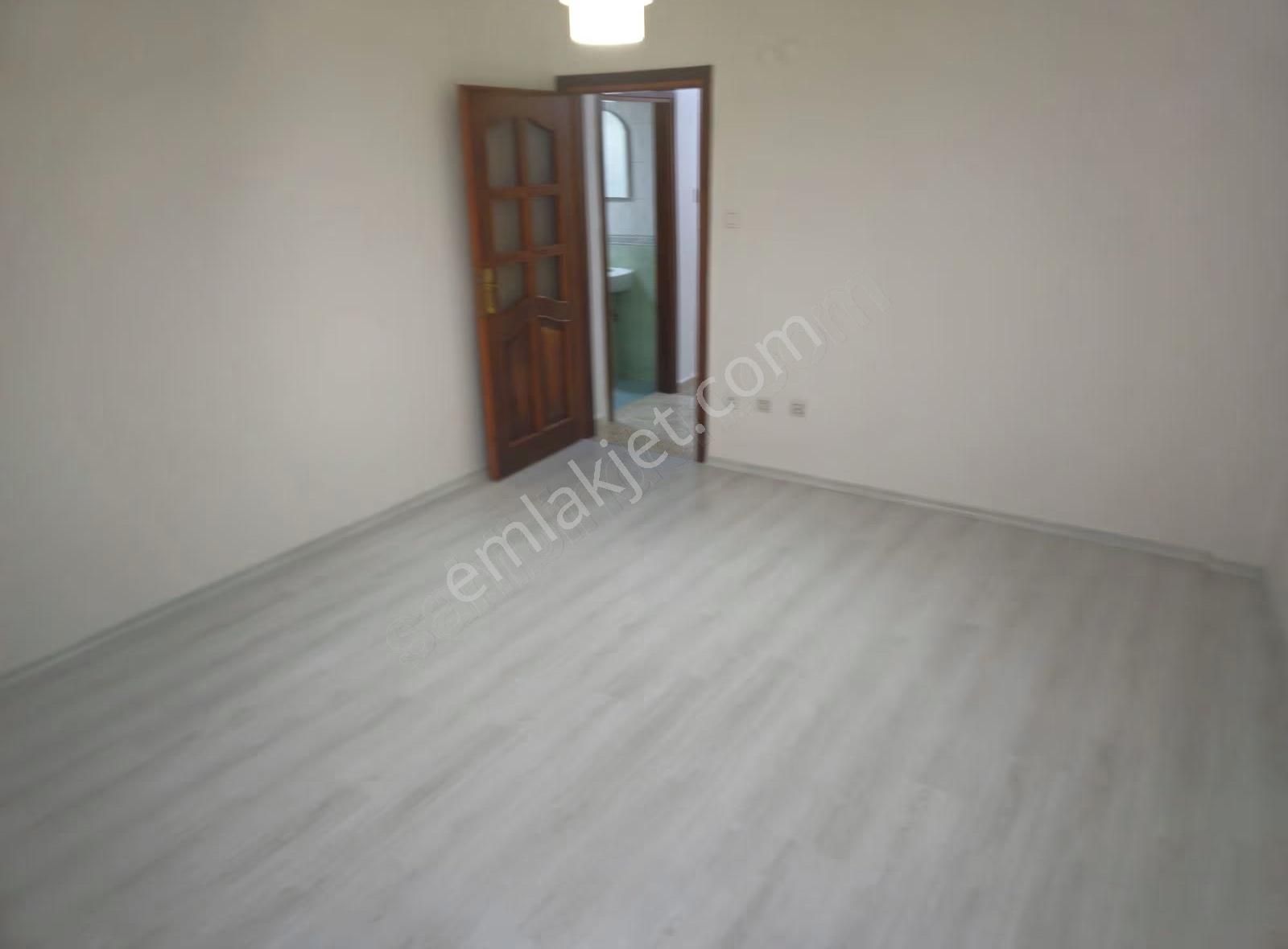 Üsküdar Merkezde 2+1 Teraslı Bahçeli 85m2 Kiracısız Daire - Görsel 3