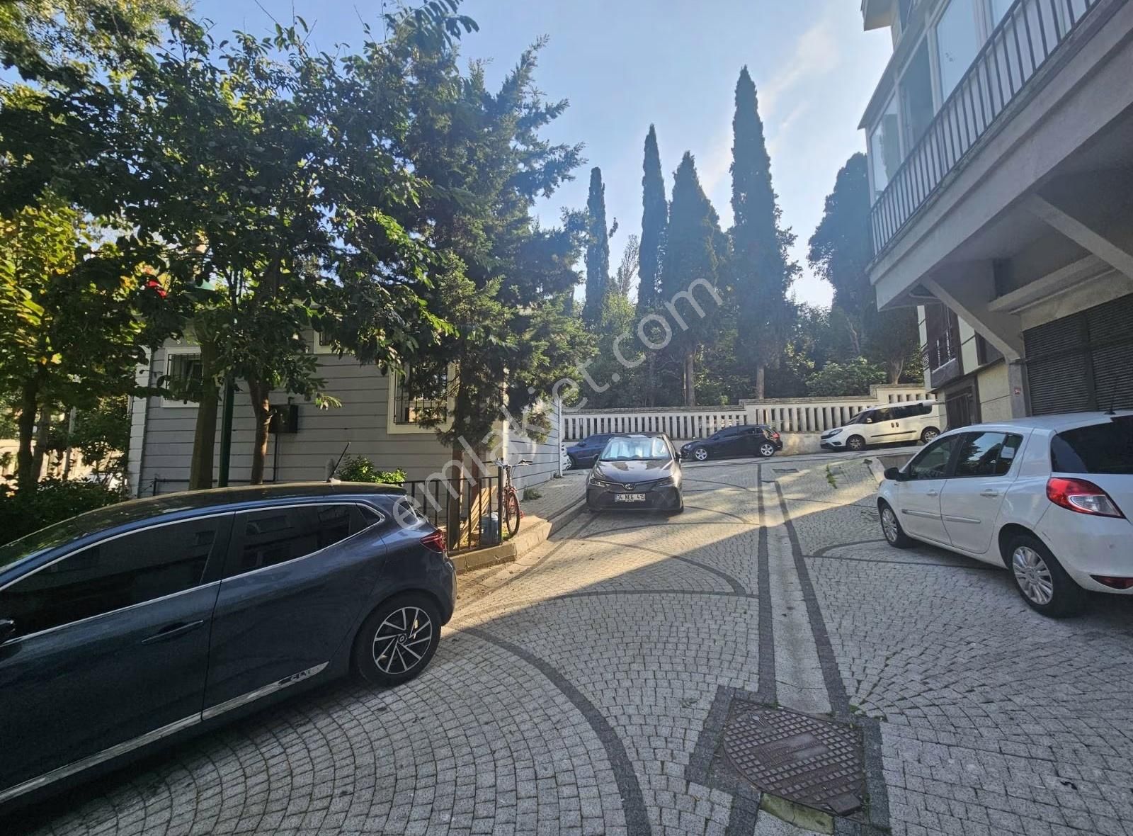 Üsküdar Merkezde 2+1 Teraslı Bahçeli 85m2 Kiracısız Daire - Görsel 17