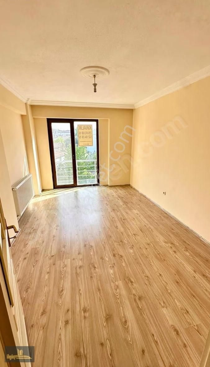 Dere Mah'de Kiralık 3+1 130m2 Daire - Görsel 10