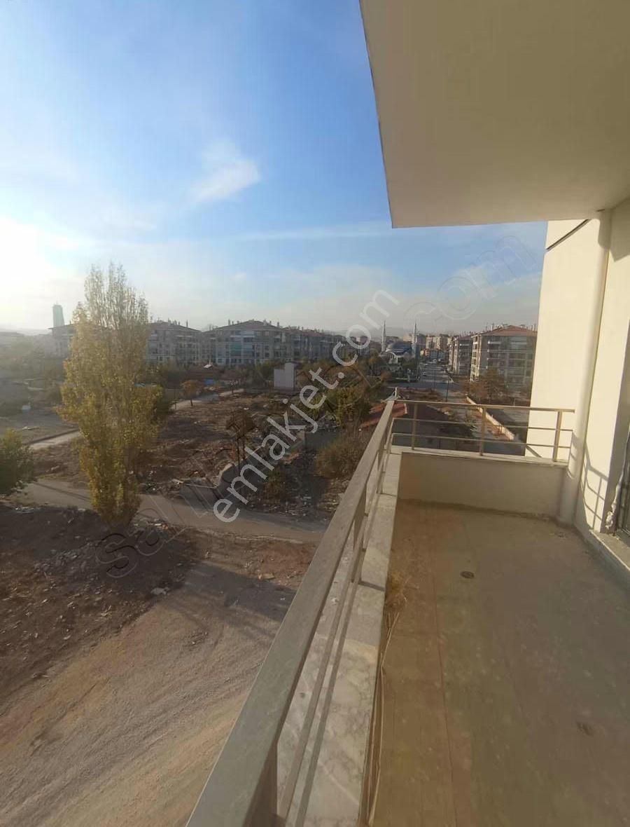 Ulubatlıhasan Mah Kırbaşı Cad Sıfır 3+1 Geniş Site İçi Daire - Görsel 4