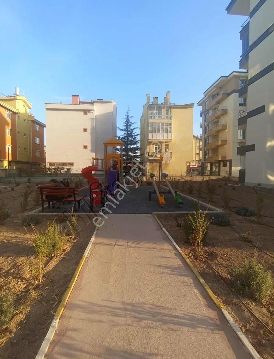 Ulubatlıhasan Mah Kırbaşı Cad Sıfır 3+1 Geniş Site İçi Daire - Görsel 9