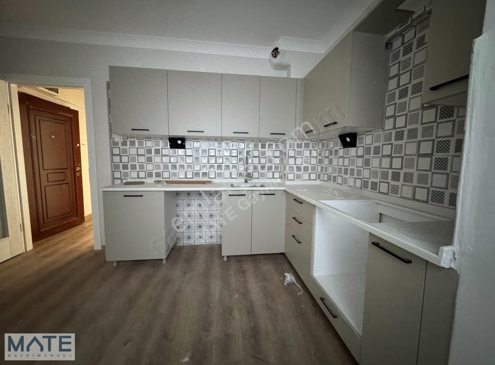 Çarşı Merkezde Doğalgaz Kombili Yeni Tadilatlı 2+1 Satılık Daire - Görsel 29