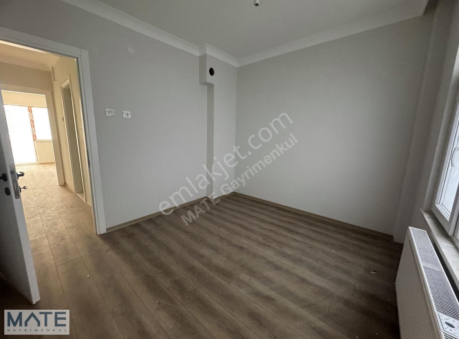 Çarşı Merkezde Doğalgaz Kombili Yeni Tadilatlı 2+1 Satılık Daire - Görsel 2
