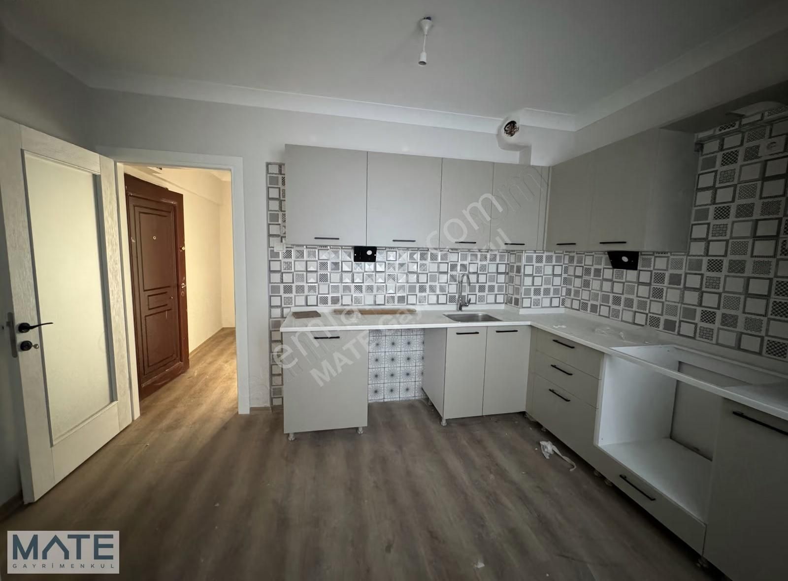 Çarşı Merkezde Doğalgaz Kombili Yeni Tadilatlı 2+1 Satılık Daire - Görsel 28