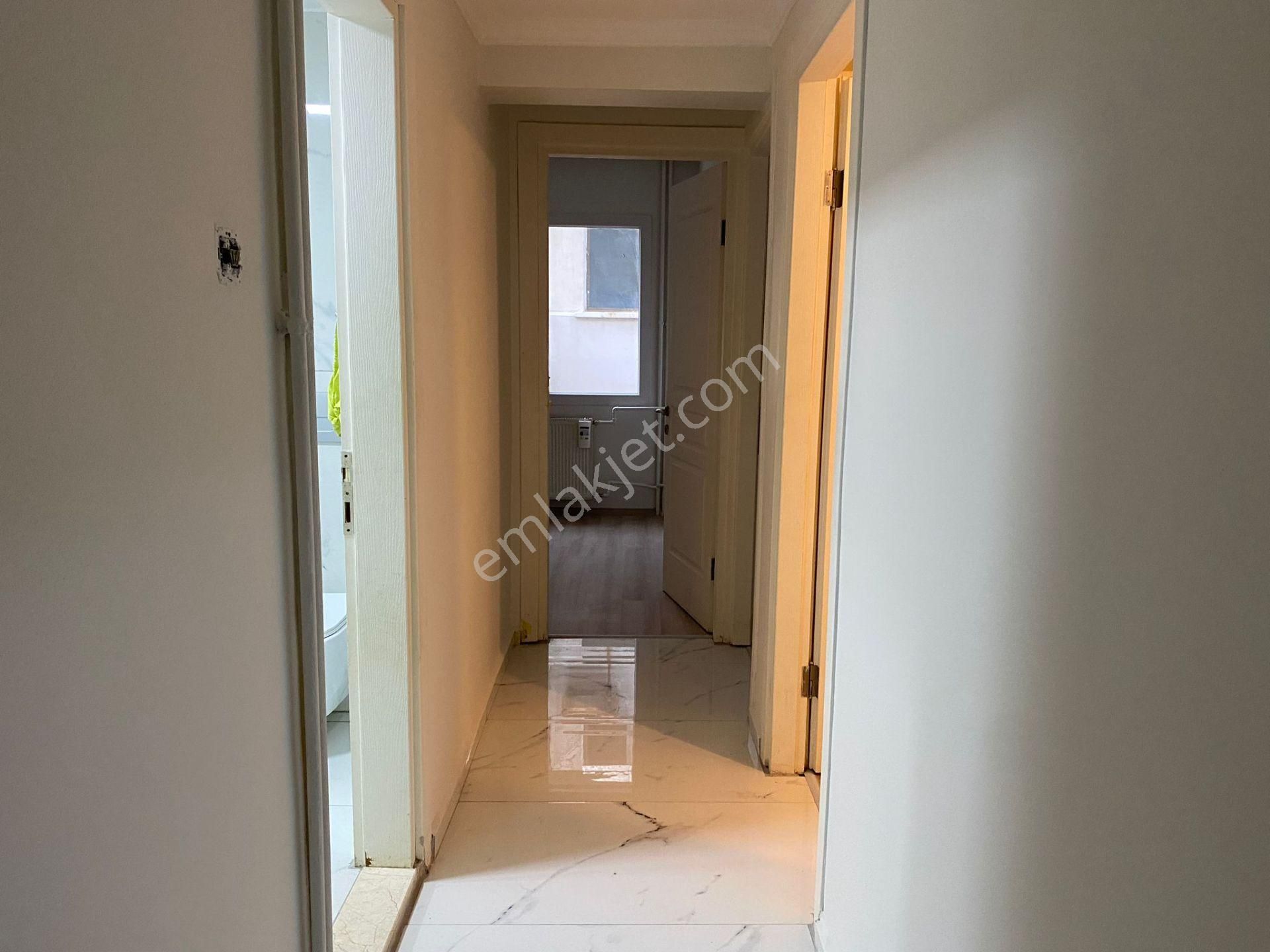 Hatay Metrocıkışı Caddeüzeri Otoparklı Bakımlı