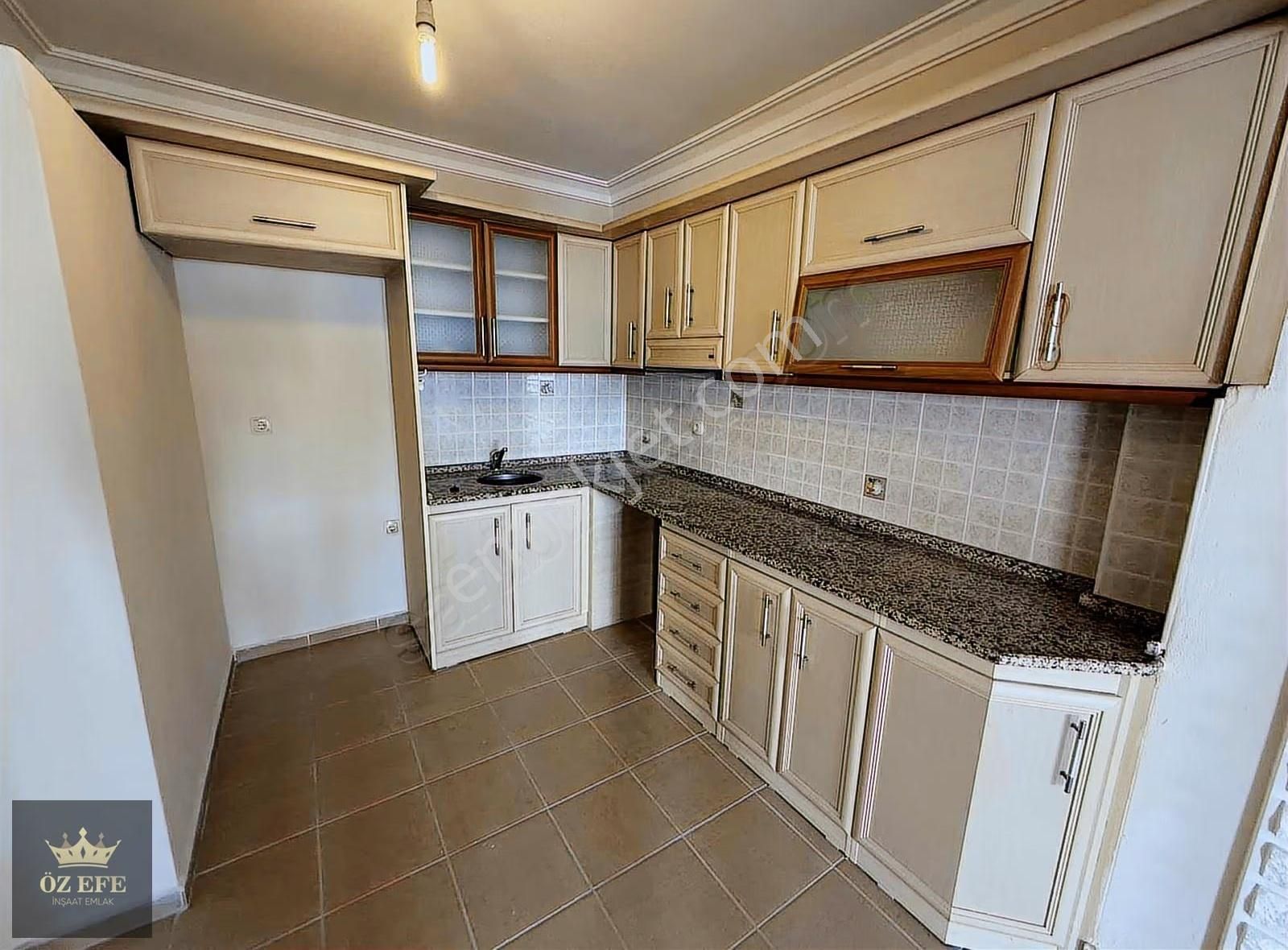 Küçükkuyu Sahilde Kiralık 3+1 Daire - Görsel 9