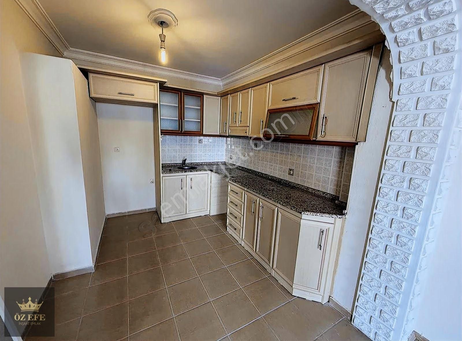 Küçükkuyu Sahilde Kiralık 3+1 Daire - Görsel 29