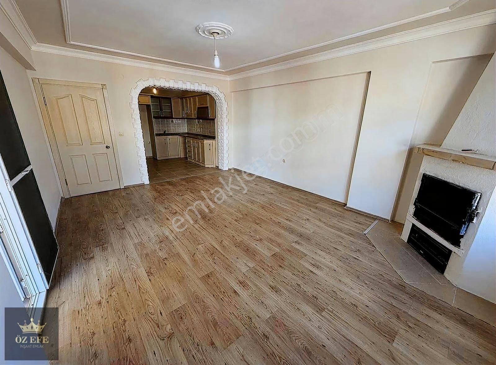 Küçükkuyu Sahilde Kiralık 3+1 Daire - Görsel 3