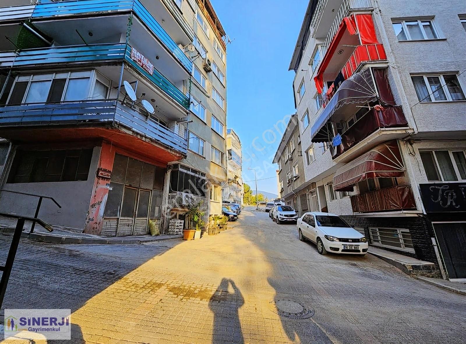 Sahile 250 Metre, İçi Yenilenmiş Satılık 2+1 Arakat Daire - Görsel 13