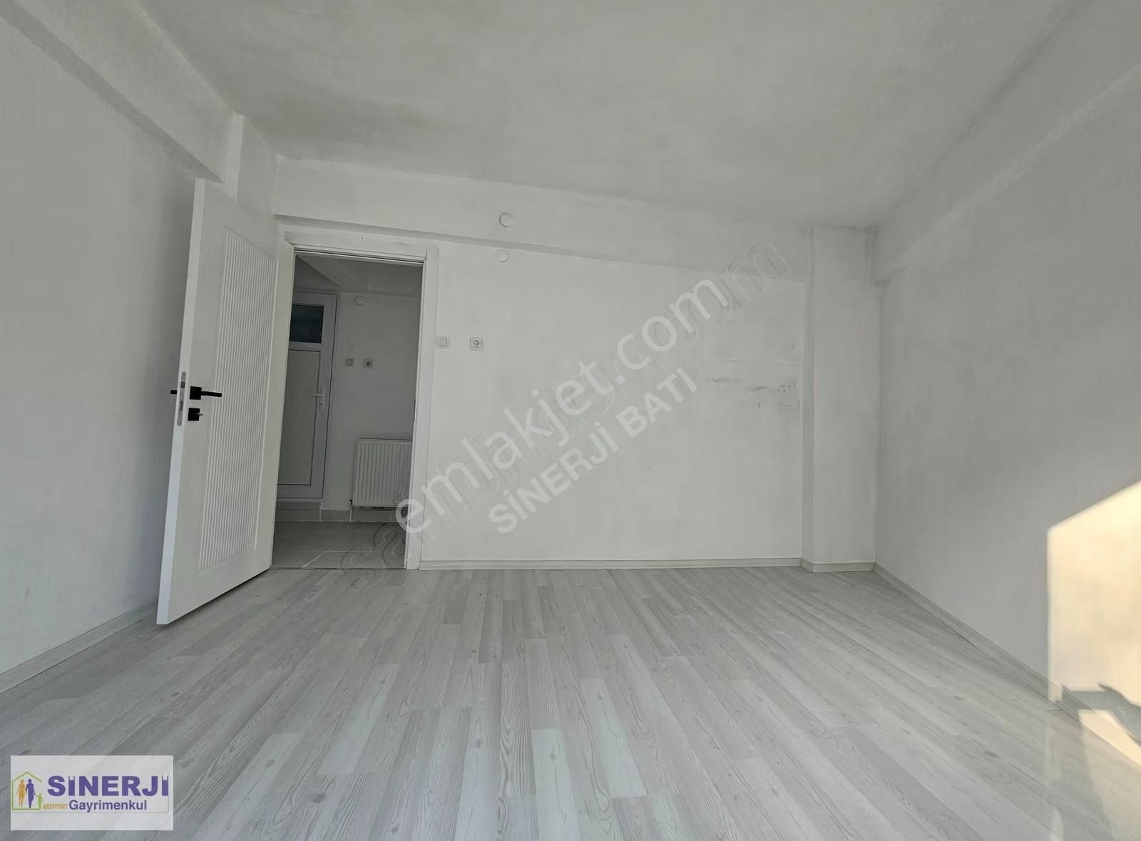 Sahile 250 Metre, İçi Yenilenmiş Satılık 2+1 Arakat Daire - Görsel 15