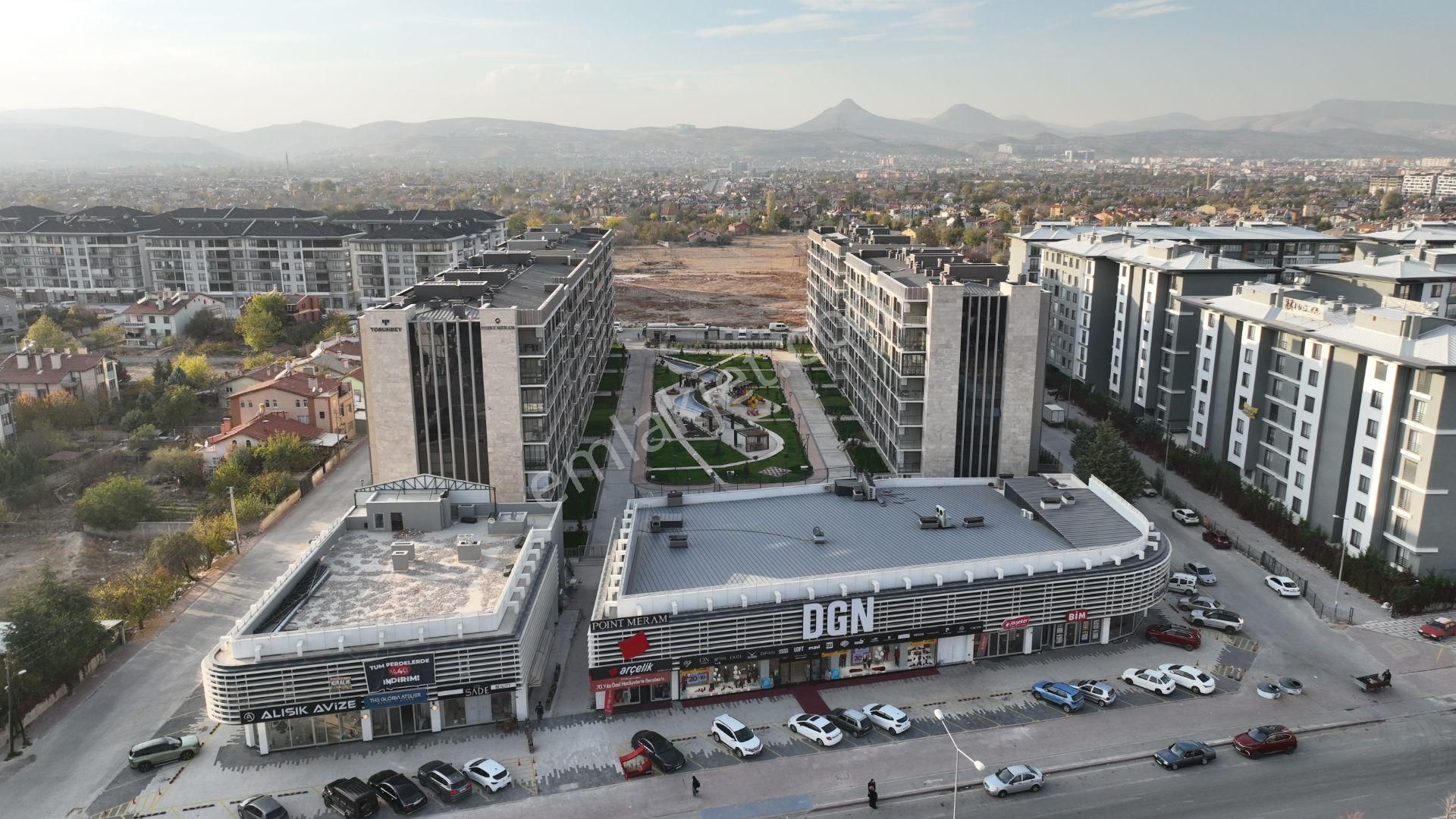 Gazze Caddesi Point Meram'da Ebeveyn Banyolu 3+1 Arakat Daire - Görsel 33