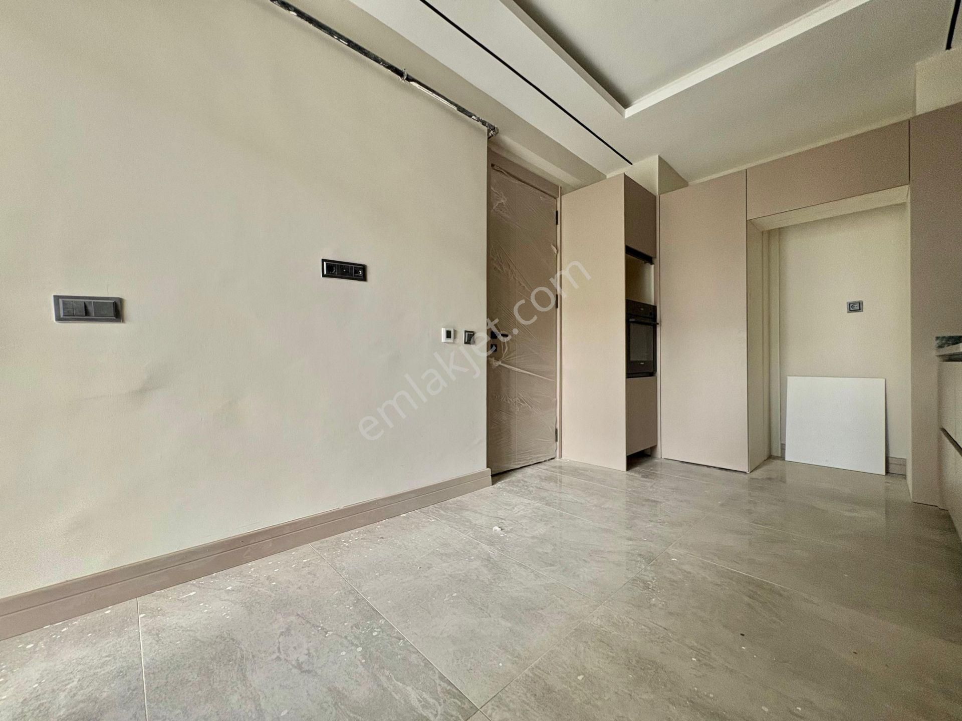 Gazze Caddesi Point Meram'da Ebeveyn Banyolu 3+1 Arakat Daire - Görsel 11