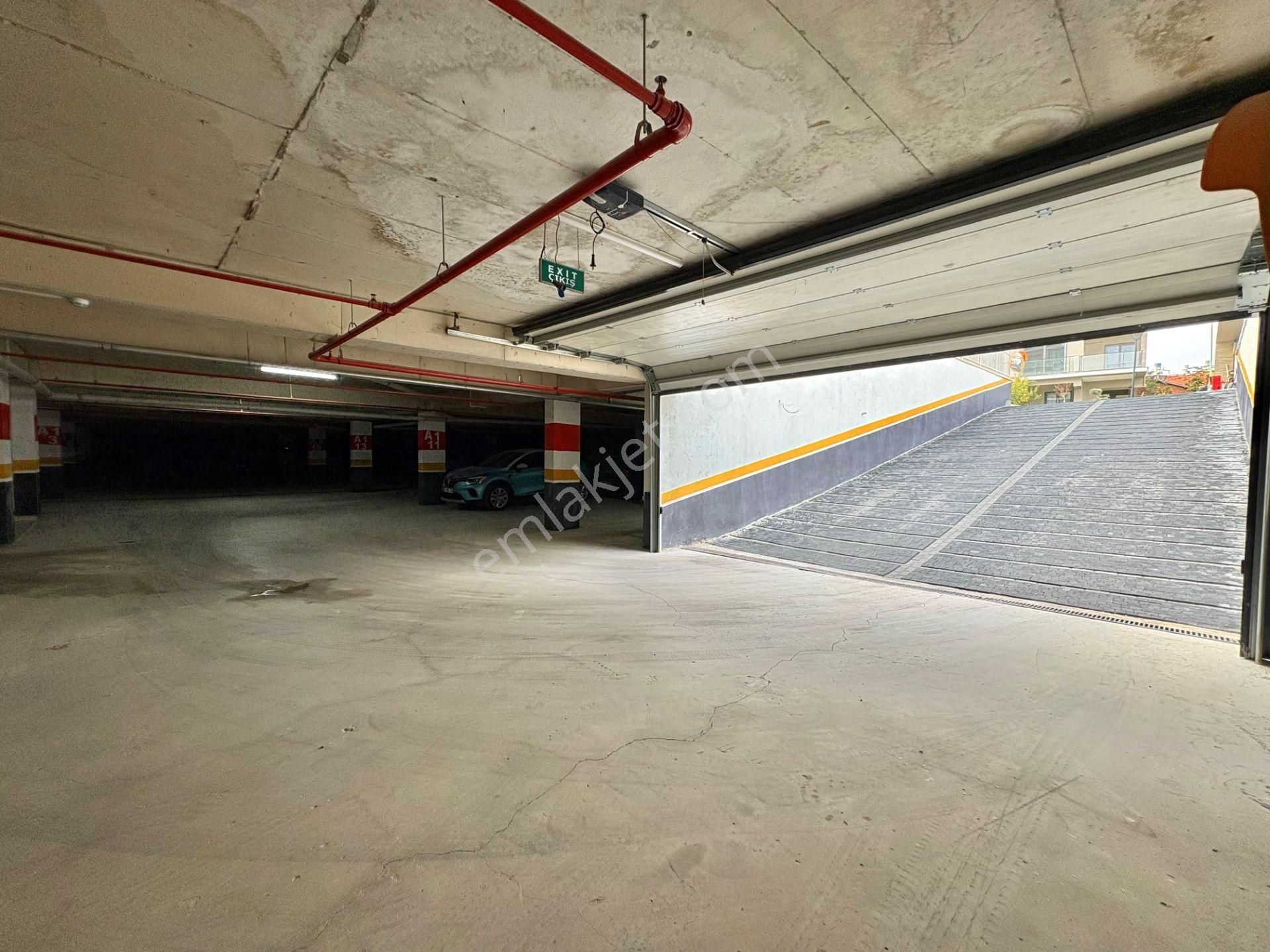 Gazze Caddesi Point Meram'da Ebeveyn Banyolu 3+1 Arakat Daire - Görsel 27