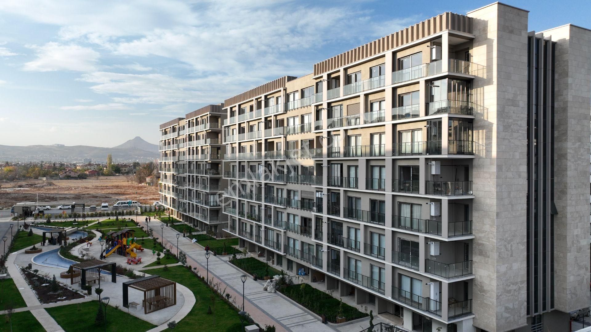 Gazze Caddesi Point Meram'da Ebeveyn Banyolu 3+1 Arakat Daire - Görsel 31