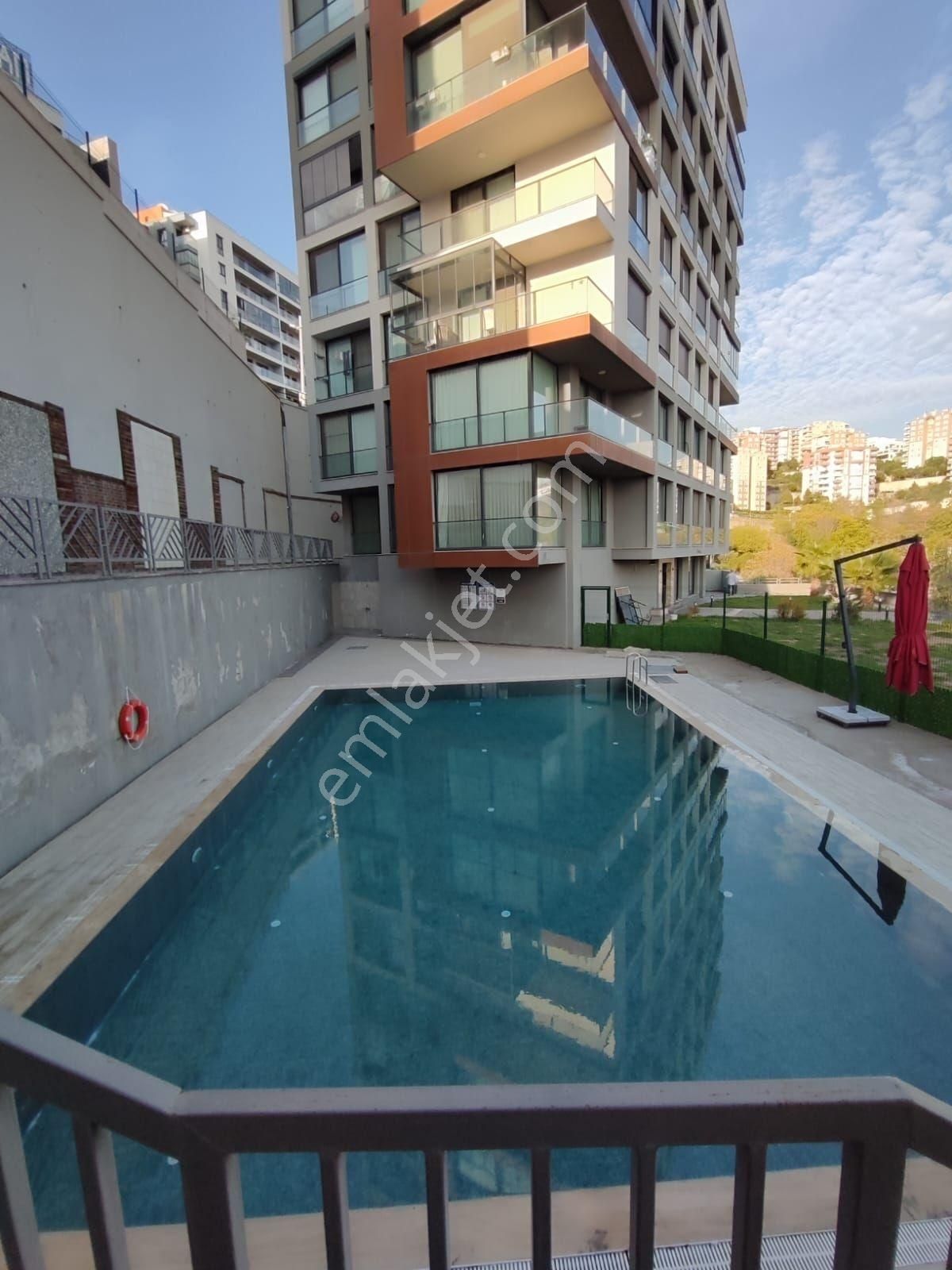 Başkut 'tan Körfez Mah.deniz Manzaralı Lux Satılık 3+1daire