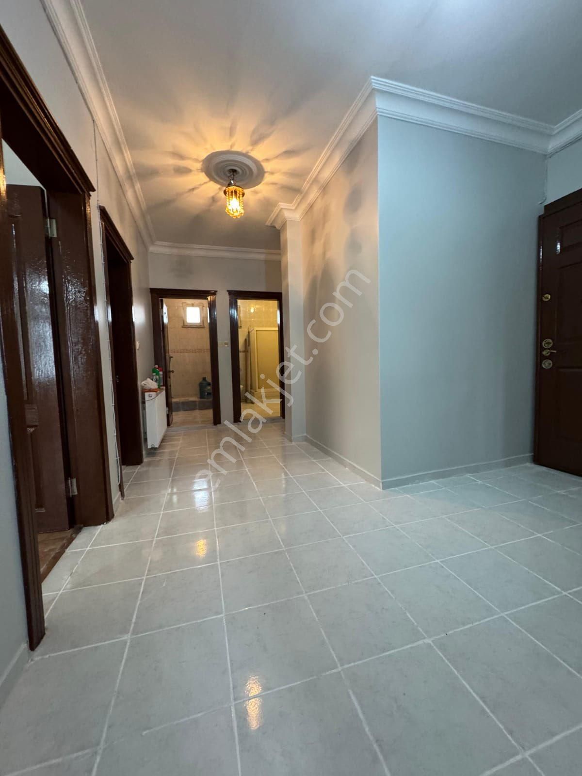 Ümraniye Tepe Üsti Mahallesi Alemda Caddesi