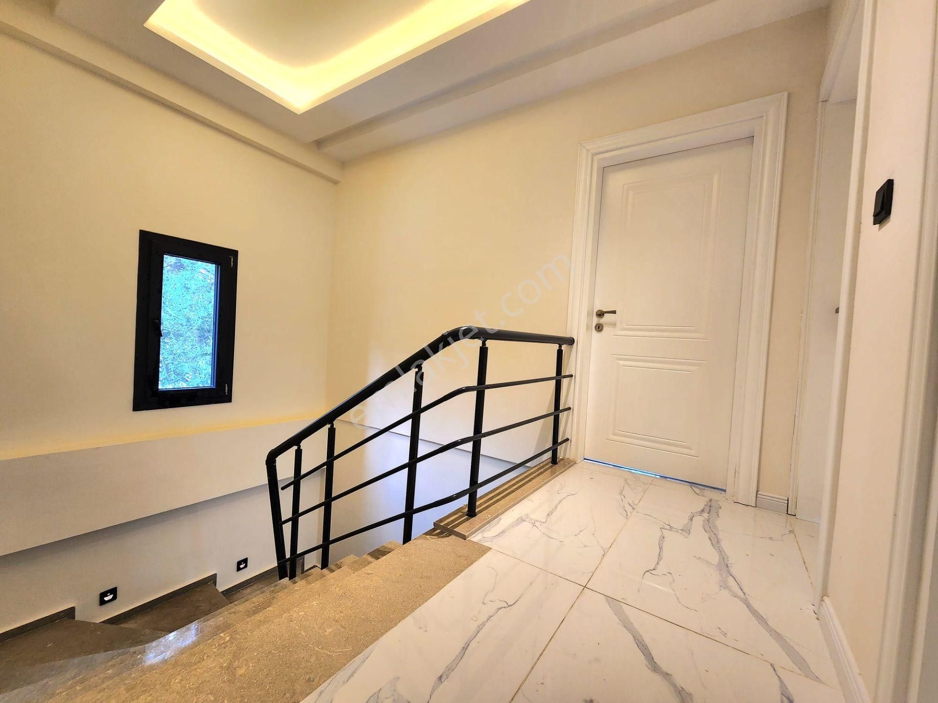 ▶ ▶ Akçay Körfez'den 350 M2 Arsa İçinde Geniş Bahçeli 7+1 Bağımsız Tek Müstakil - Görsel 21
