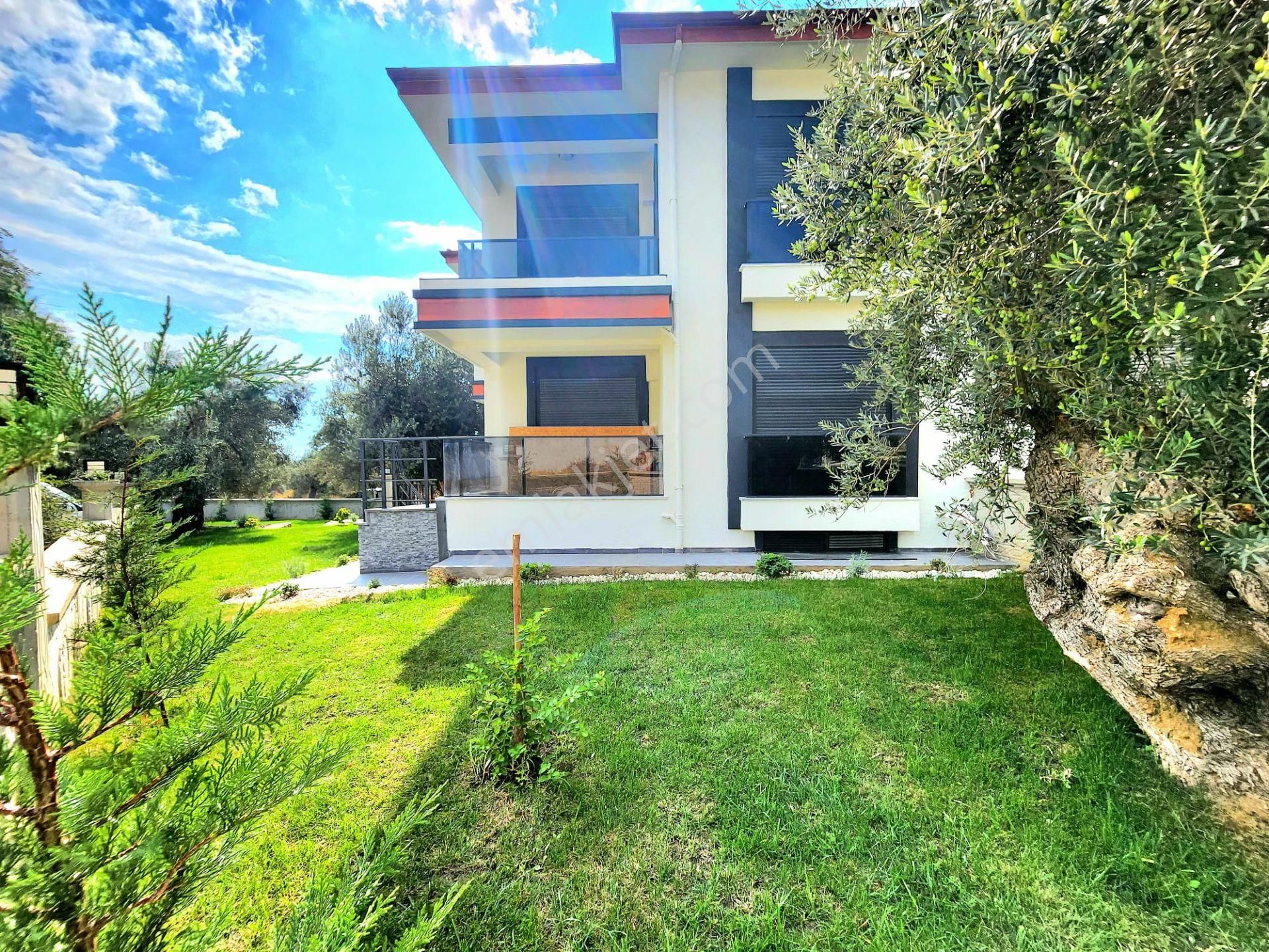 ▶ ▶ Akçay Körfez'den 350 M2 Arsa İçinde Geniş Bahçeli 7+1 Bağımsız Tek Müstakil - Görsel 4