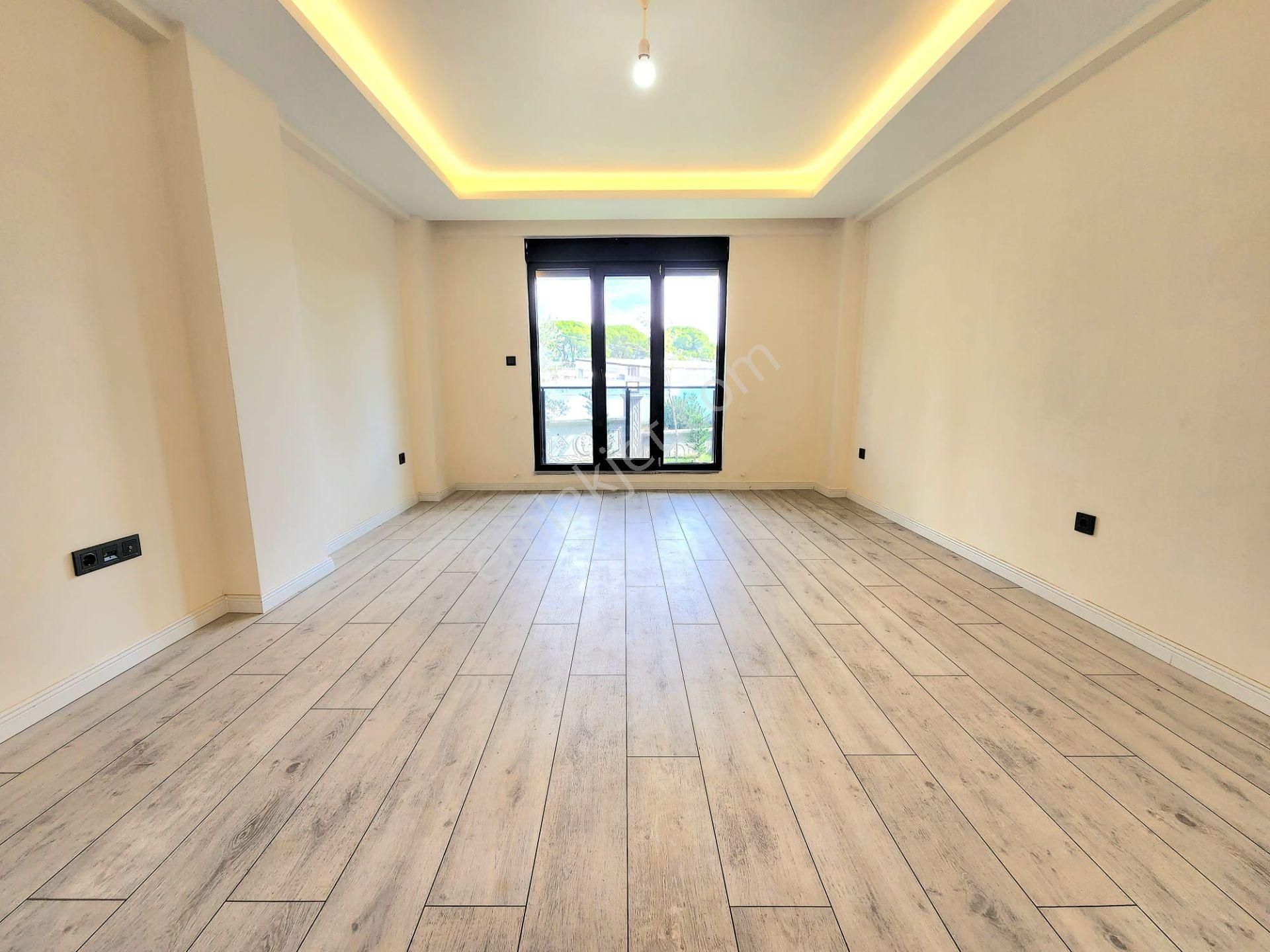 ▶ ▶ Akçay Körfez'den 350 M2 Arsa İçinde Geniş Bahçeli 7+1 Bağımsız Tek Müstakil - Görsel 13