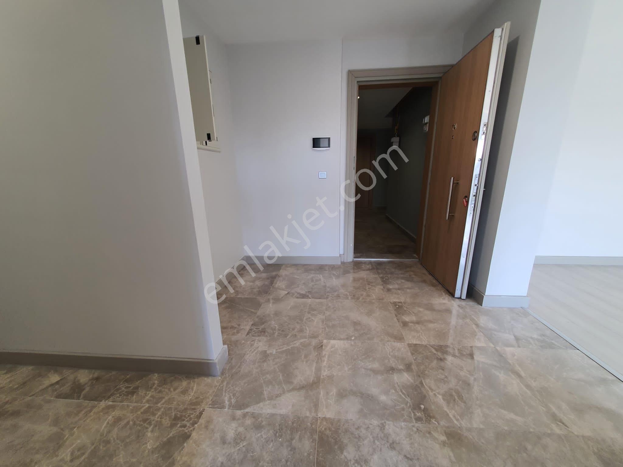 Turyaptan Emlak Konutta Yüksek Katta Manzaralı Satılık Daire 3+1 159 M2 - Görsel 23