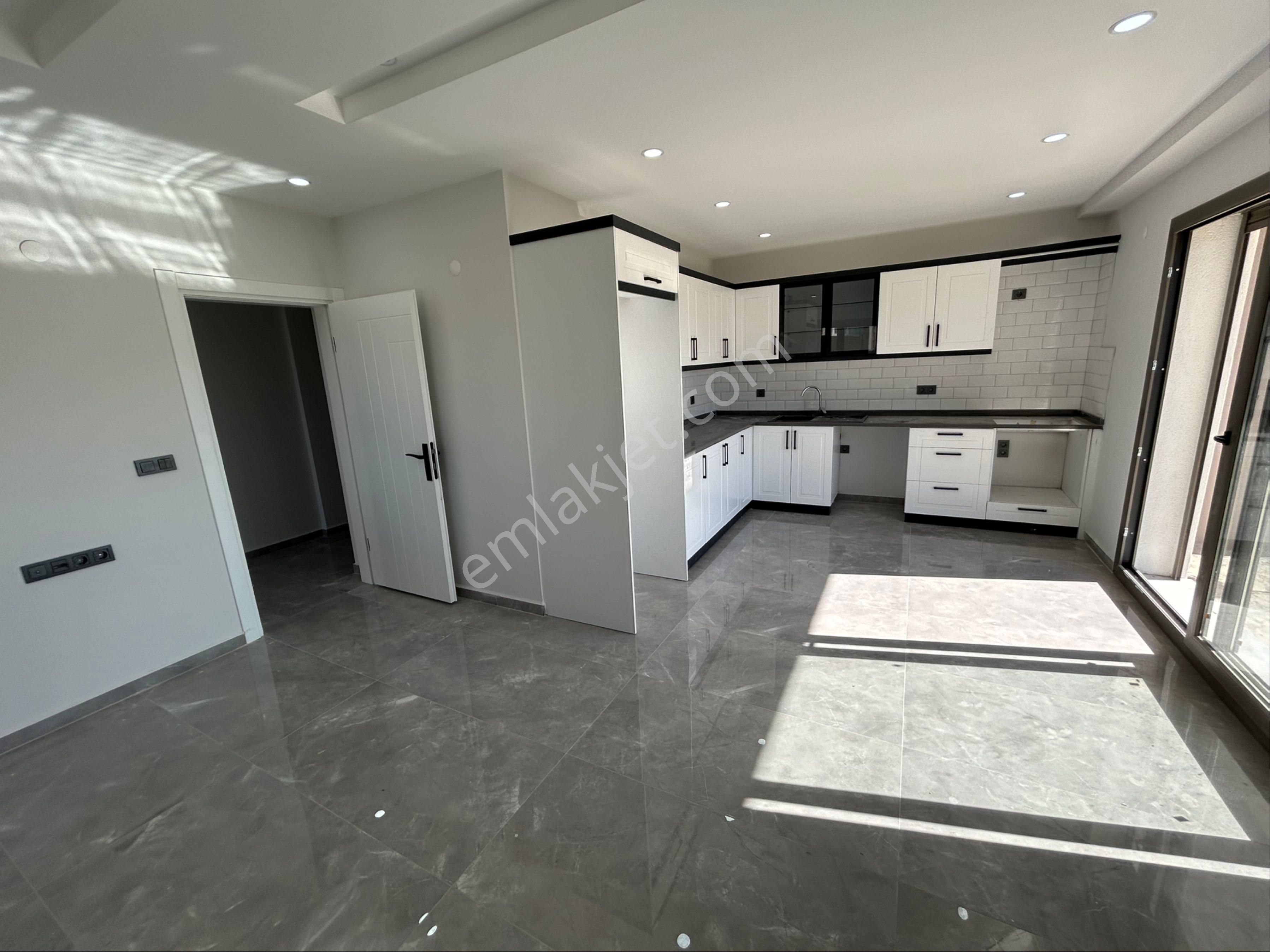 Didim Hisarda Havuzlu Sitede Köşe Villa - Görsel 10