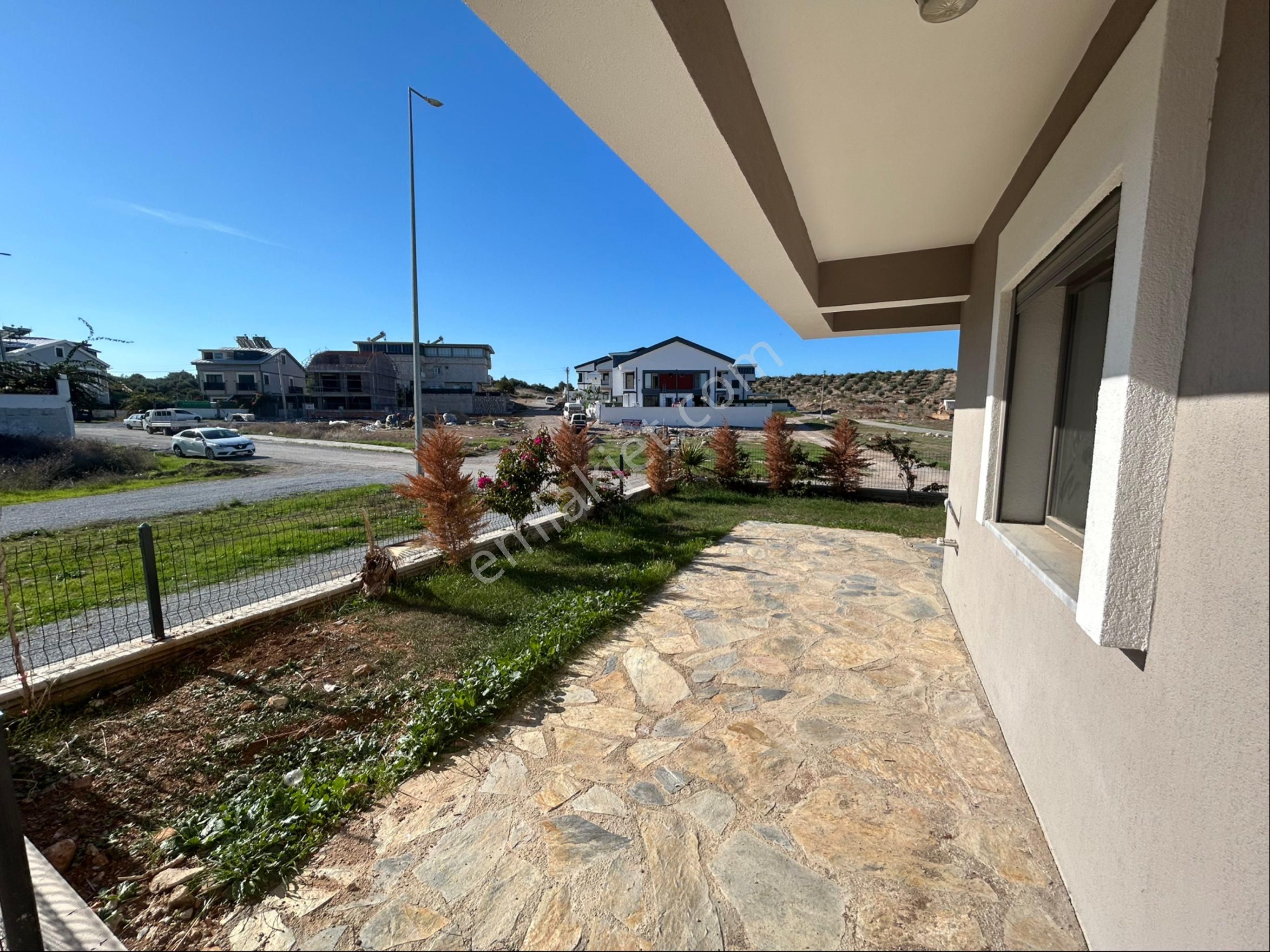 Didim Hisarda Havuzlu Sitede Köşe Villa - Görsel 24