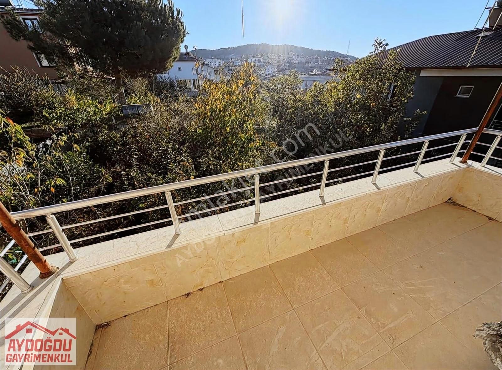 Aydoğdu Gayrimenkulden Kepirlide Eşyalı Tripleks Villa - Görsel 15