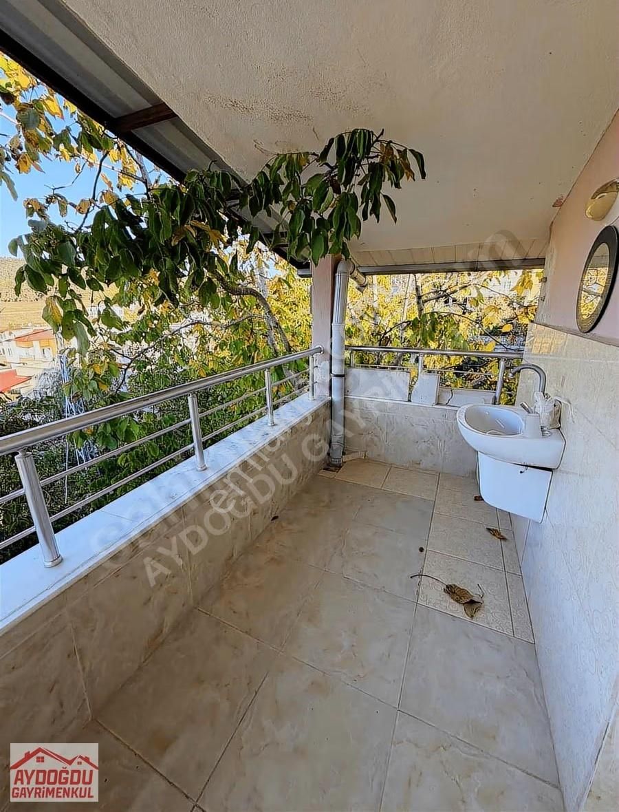 Aydoğdu Gayrimenkulden Kepirlide Eşyalı Tripleks Villa - Görsel 32