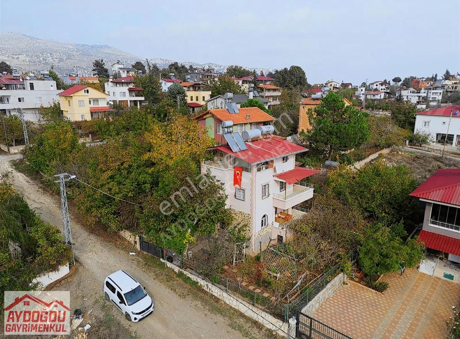 Aydoğdu Gayrimenkulden Kepirlide Eşyalı Tripleks Villa - Görsel 3